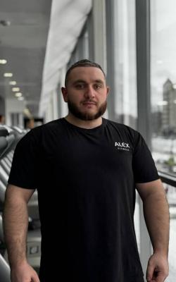 Инструктор тренажерного зала Сорокин Антон