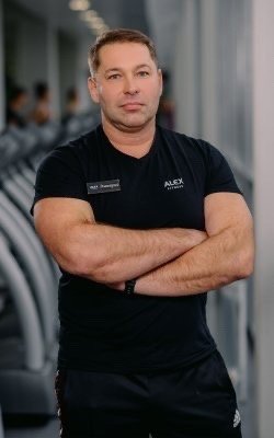 Координатор тренажерного зала Дмитрий Куликов 