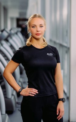 Анастасия Мельникова<