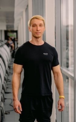 тренер Максим Равчеев 