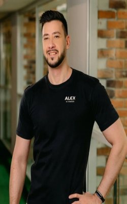 тренер Рустем Арифов