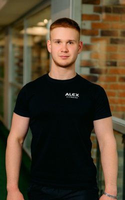тренер Иван Песков