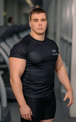 Александр Ермолаев<