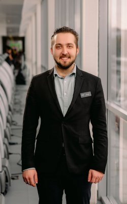 Менеджер отдела продаж Кругов Егор